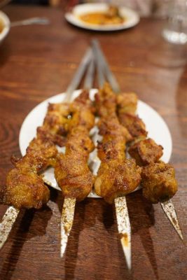  Mutton Skewers Marinerade i Kryddstark Uyghurisk Smak - En Färd genom Turpans Spridande Aromer?