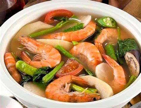  Sinigang na Hipon!  En smakfull och sur balanserad soppa som tar dig till hjärtat av filippinsk matkultur.